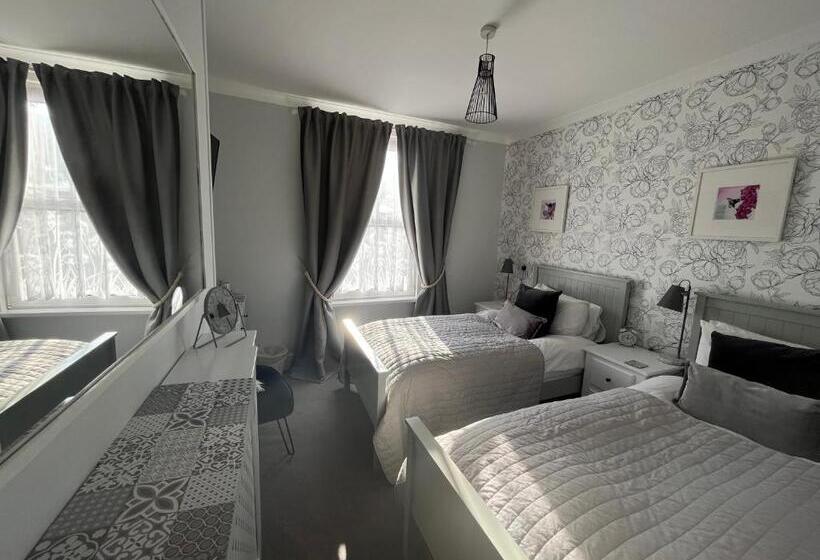 Номер Стандарт, The Glastonbury Townhouse B&b