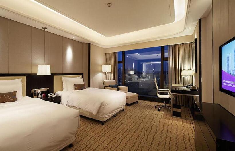Deluxe room with river view, Crowne Plaza Guangzhou Zengcheng, An Ihg Hotel  Canton Fair Free Shuttle Bus