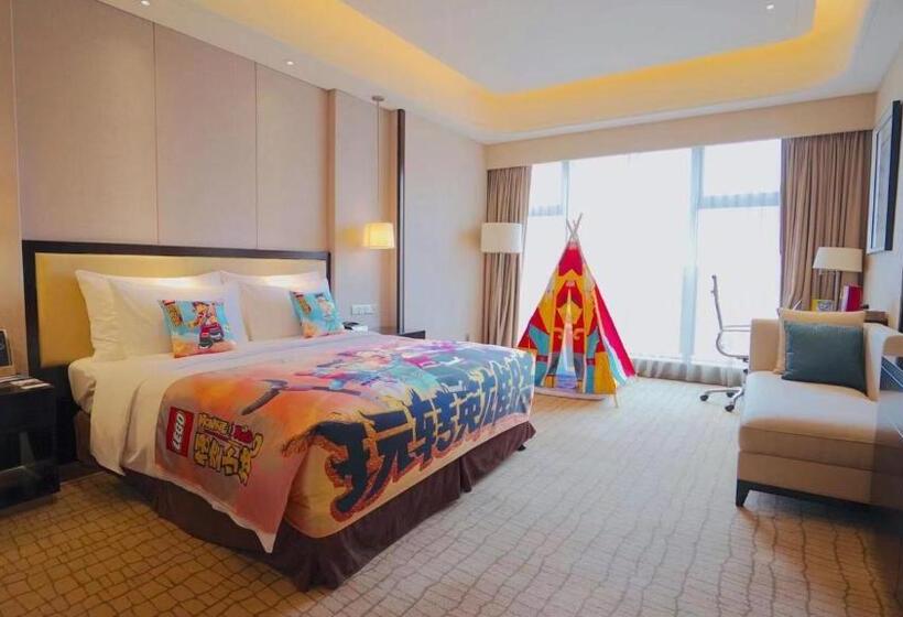 キングサイズベッドのデラックスルーム, Crowne Plaza Guangzhou Zengcheng, An Ihg Hotel  Canton Fair Free Shuttle Bus