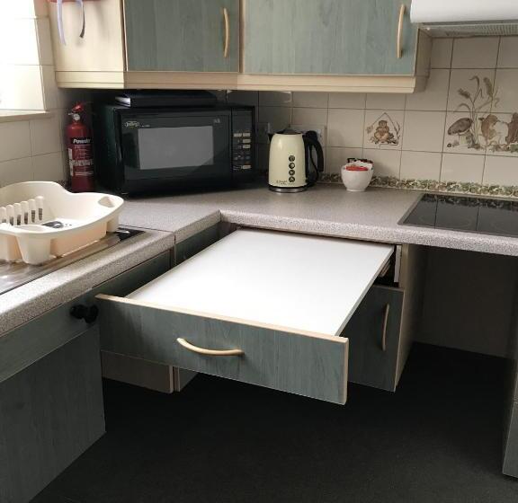 小室, Double Gate B&b