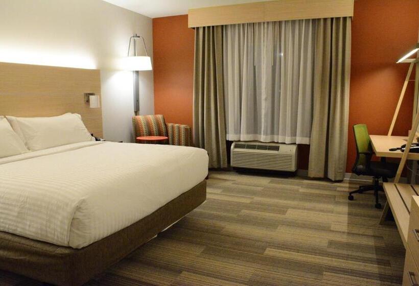 غرفة قياسية سرير كينج لذوى الإحتياجات الخاصة, Holiday Inn Express & Suites Lexington Park California, An Ihg