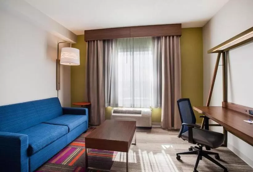 スイート, Holiday Inn Express & Suites Lexington Park California, An Ihg
