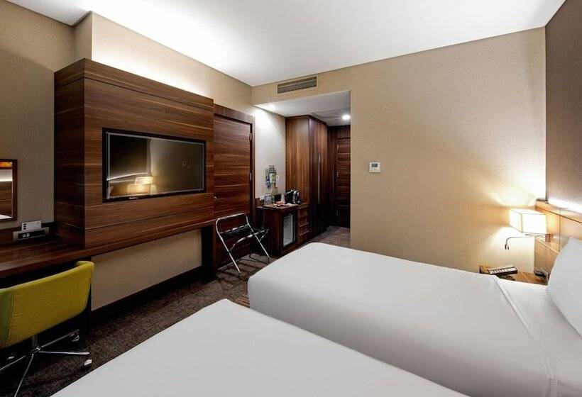 غرفة قياسية, Holiday Inn Istanbul   Kadikoy, An Ihg