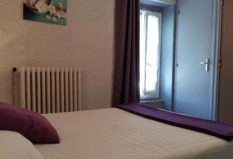 Номер Стандарт, Hôtel La Gravenne