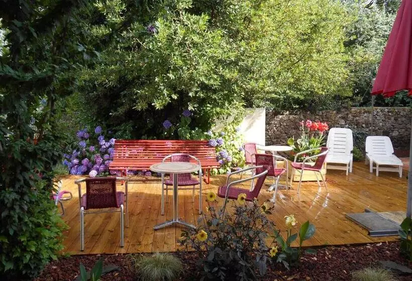 Family Room Garden View, Hôtel La Gravenne