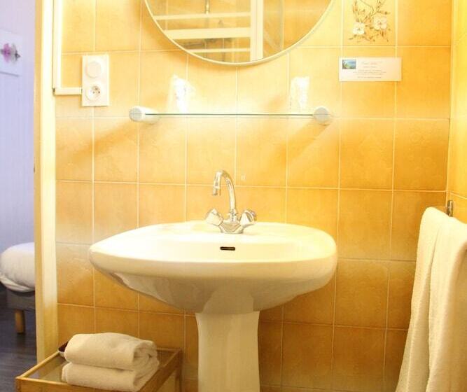 이코노미 룸, Le Colibri