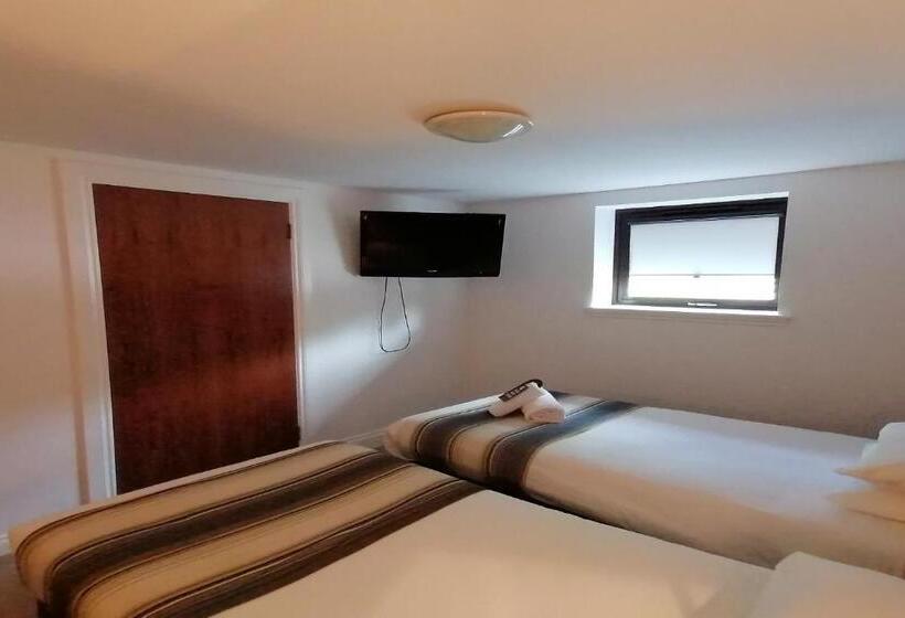 标准间, Livingston Lodge