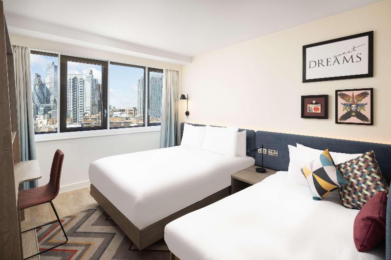 标准单人间, Livingston Lodge