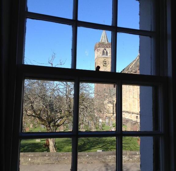 标准间, Old Churches House