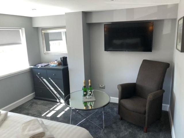 带大床的标准间, Old Churches House