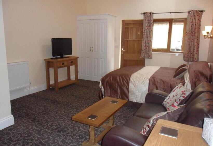 غرفة قياسية سرير كينج, Old Oak Tree