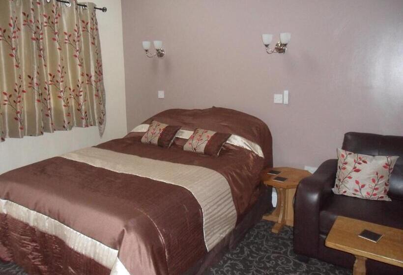 غرفة قياسية سرير كينج, Old Oak Tree