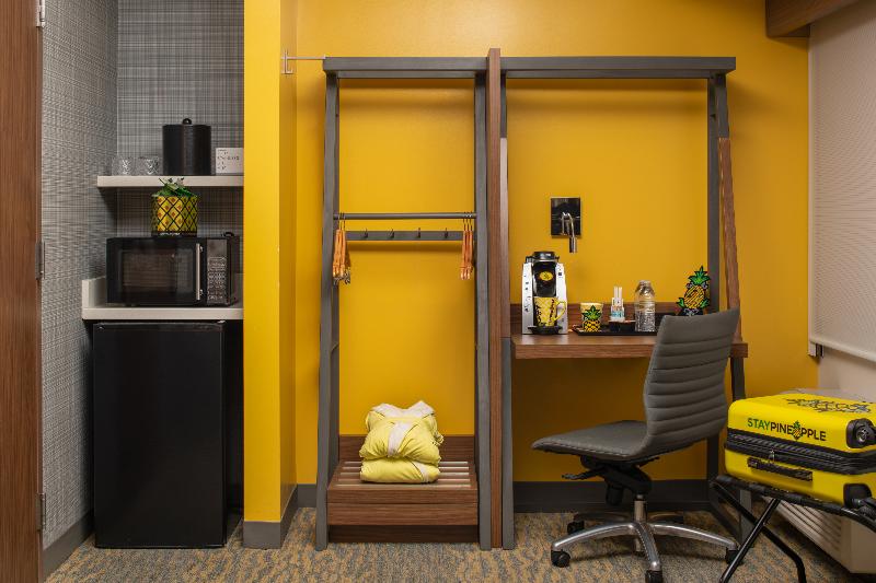 Люкс Кровать Кинг, Staypineapple, Hotel Z, Gaslamp San Diego