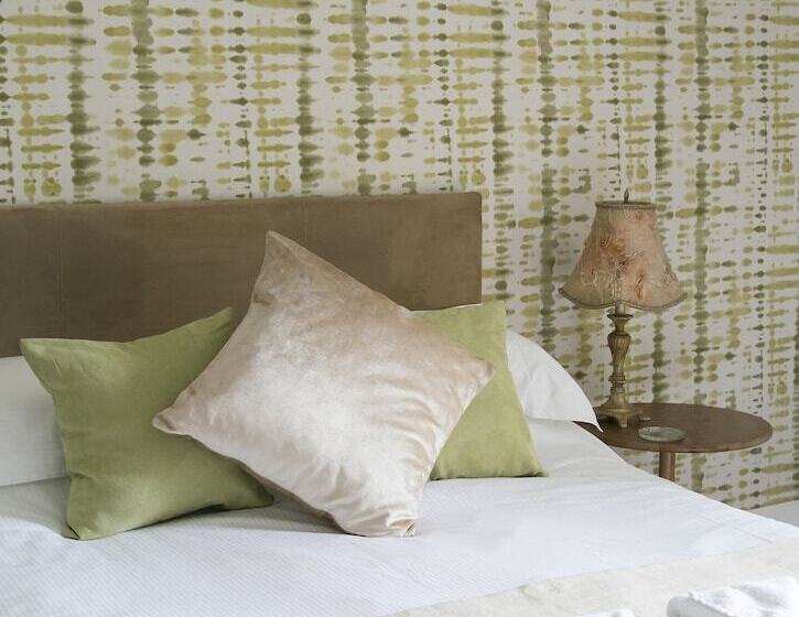 标准间, The Punch Bowl Inn