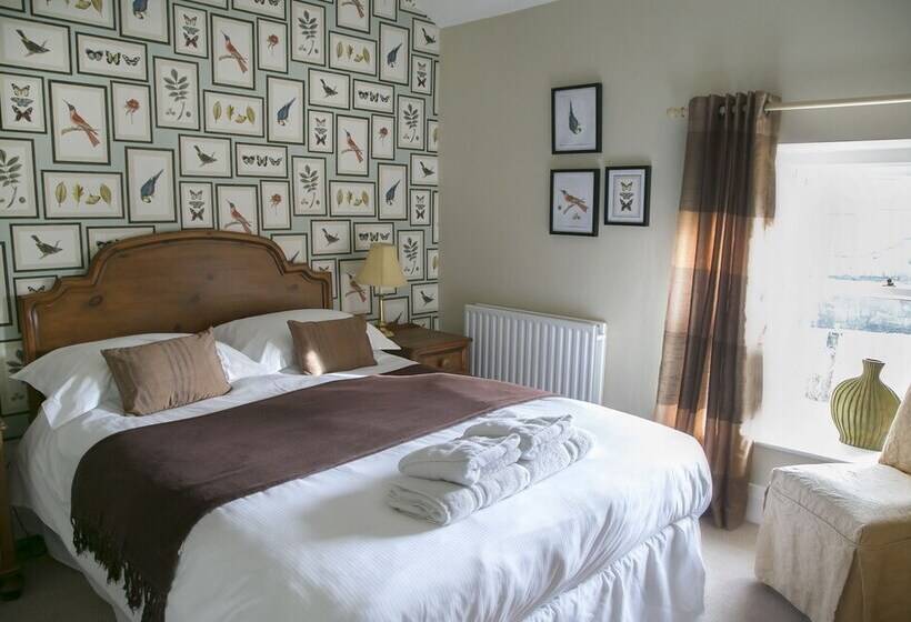 标准间, The Punch Bowl Inn