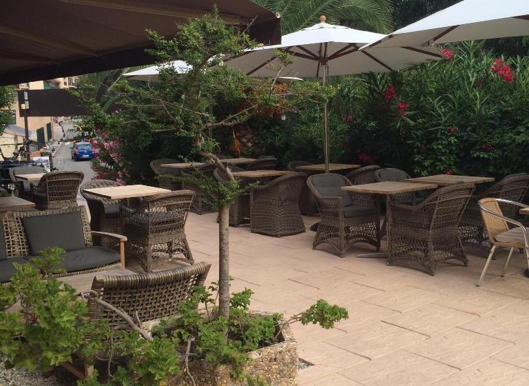 חדר סופריור לארבעה, Logis Hotel Le Lonca