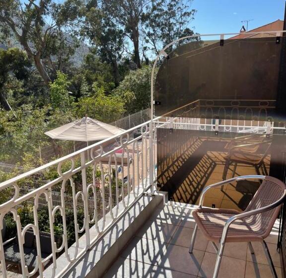 חדר סופריור לארבעה, Logis Hotel Le Lonca