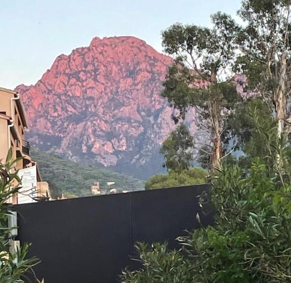 חדר סופריור עם טרסה, Logis Hotel Le Lonca