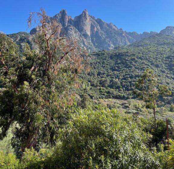 חדר סופריור עם מרפסת, Logis Hotel Le Lonca