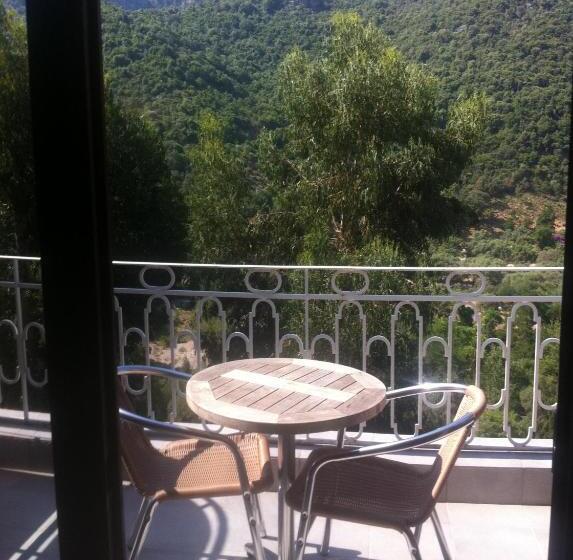 חדר סופריור עם מרפסת, Logis Hotel Le Lonca