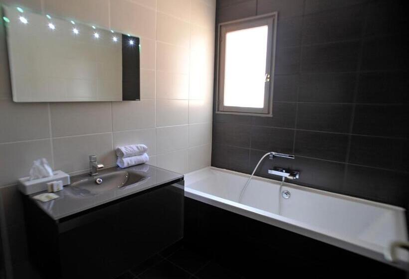 חדר סופריור עם טרסה, Logis Hotel Le Lonca