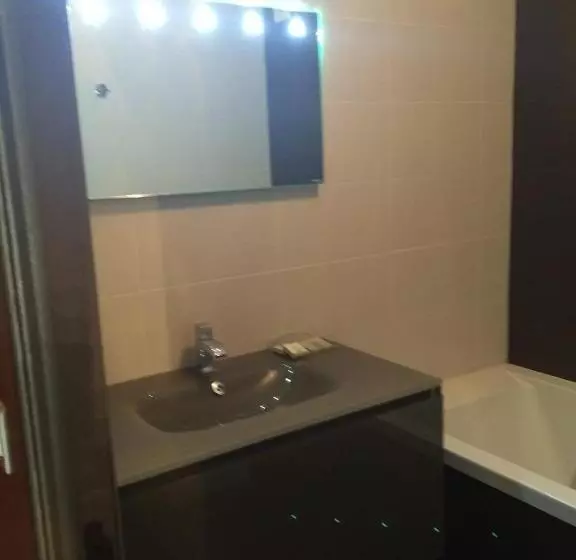 テラス付スーペリアルーム, Logis Hotel Le Lonca