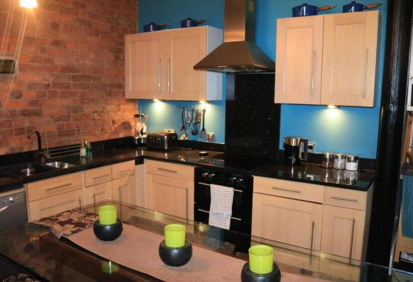 Апартаменты 1 Спальня, Lushpads