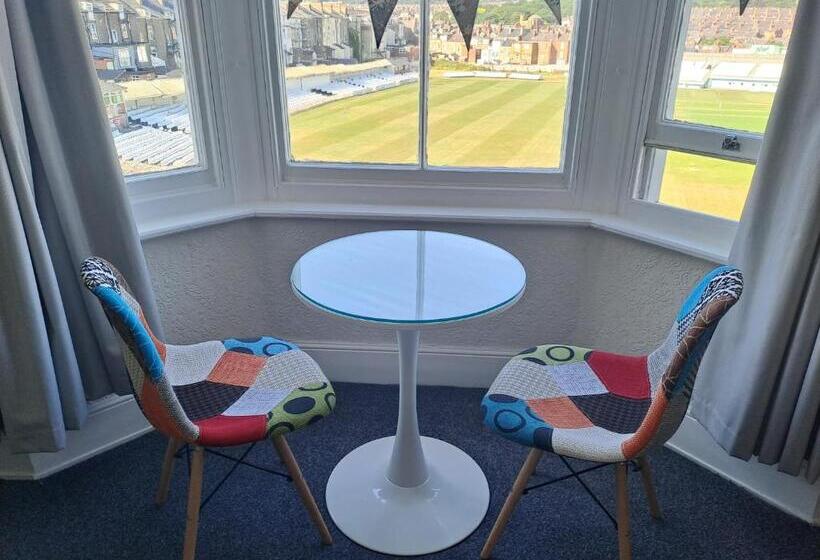 Номер Superior Кровать Кинг, Ainsley Court Guest House