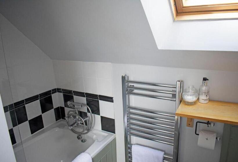 Номер Стандарт, Innisfree Cottage