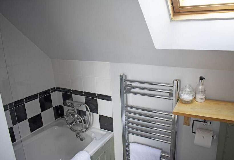 Номер Стандарт, Innisfree Cottage