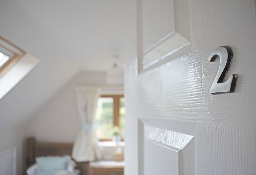 Номер Стандарт, Innisfree Cottage