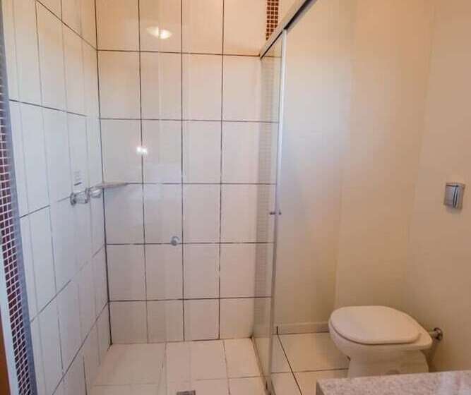 デラックスルーム, Dom Thomaz