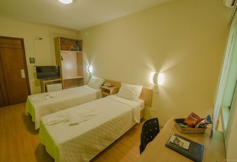 デラックスルーム, Dom Thomaz