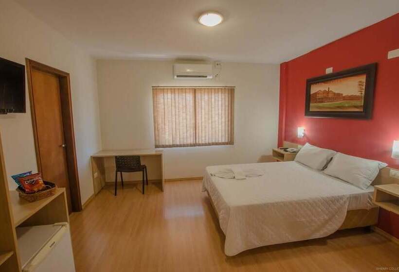 スタンダードルーム, Dom Thomaz