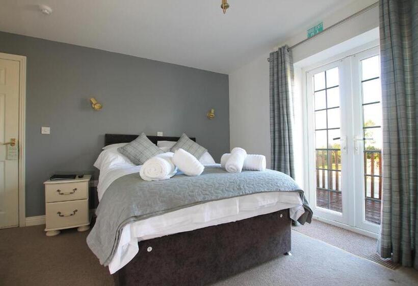 Номер Superior, Halfway House Inn