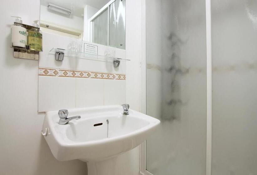 Номер Superior, Halfway House Inn