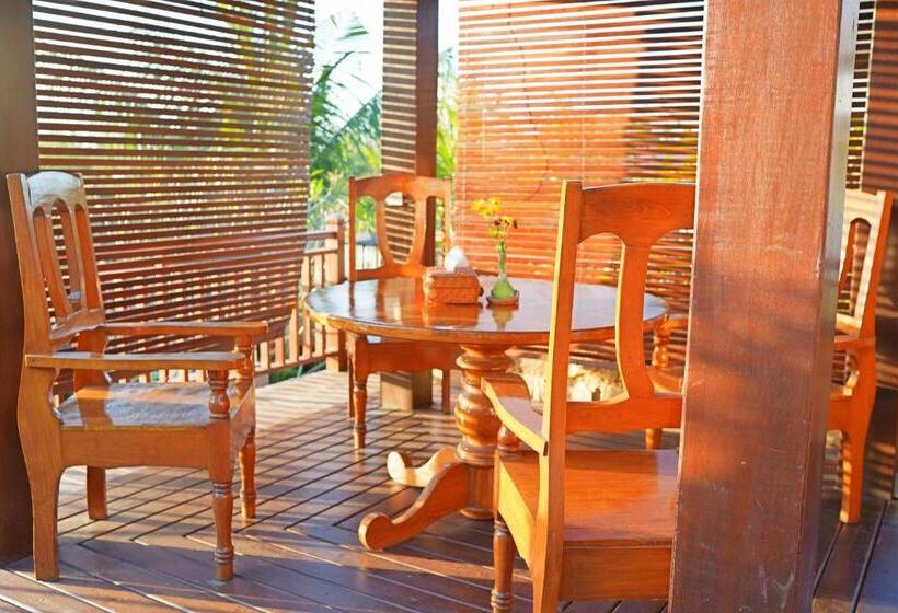 带阳台套房, Lebak Bali Residence