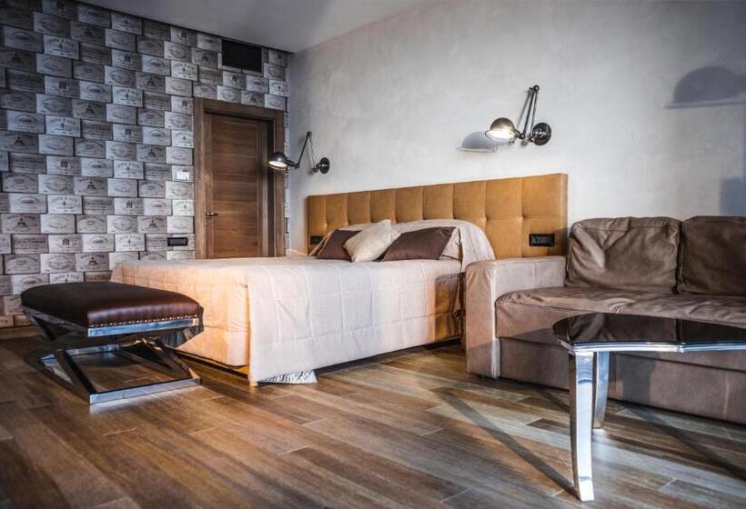 اتاق لوکس با بالکن و چشمانداز دریا, M1 Club