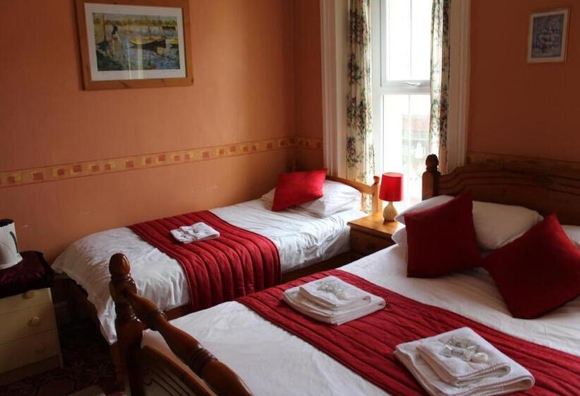 חדר משפחתי, Middlegate