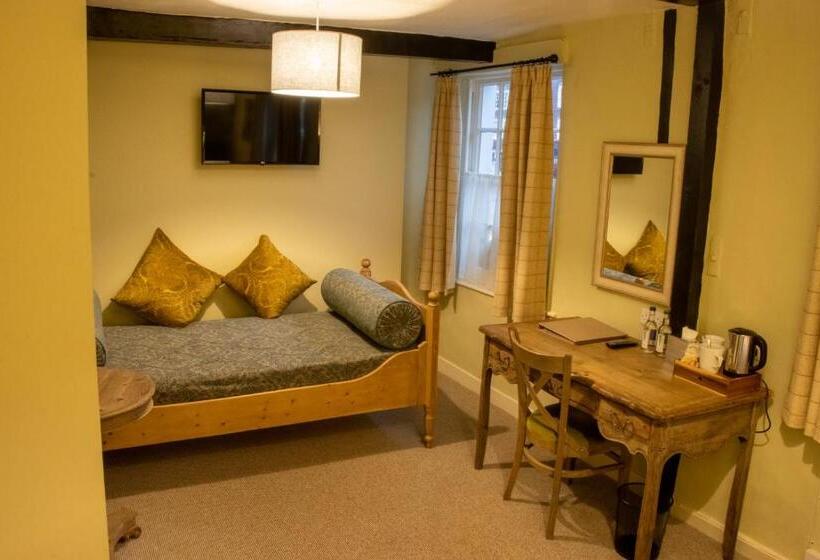 ファミリールーム, The Green Dragon