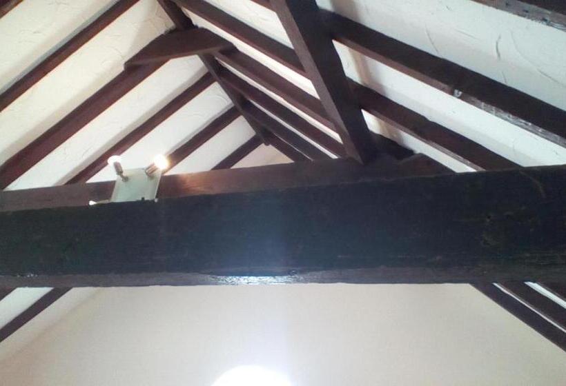 סוויטת 2 חדרי שינה, The Lincolnshire Poacher Inn