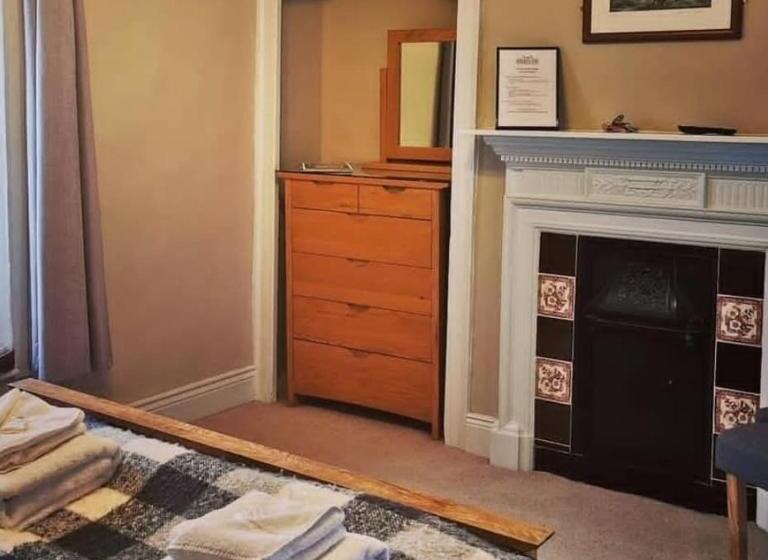 标准间, The Wheatsheaf