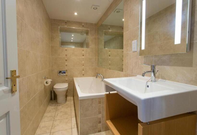 基本间, The Wheatsheaf