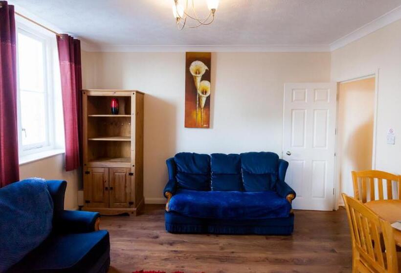 ファミリーステューディオ, Albion House