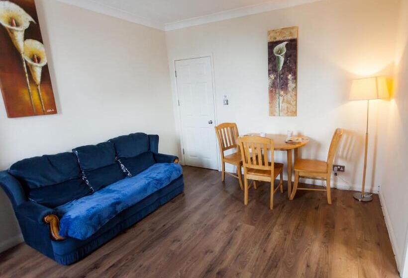 ファミリーステューディオ, Albion House