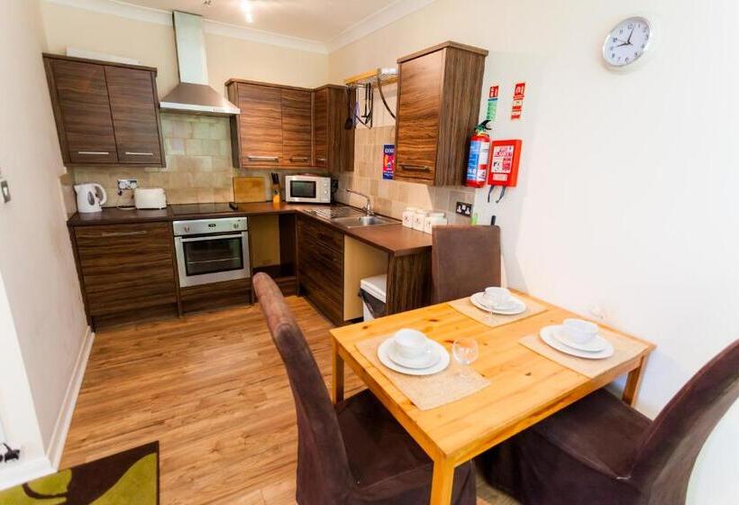 ２ベッドルームアパートメント, Albion House