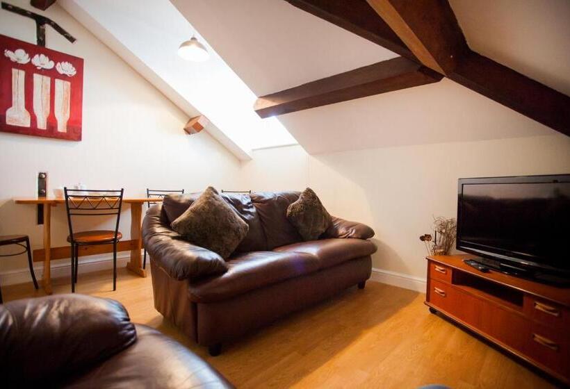 ２ベッドルームアパートメント, Albion House