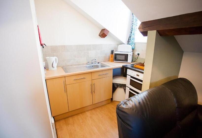 ２ベッドルームアパートメント, Albion House