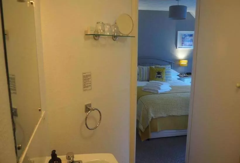 Habitació Triple Clàssica, South View Guest House