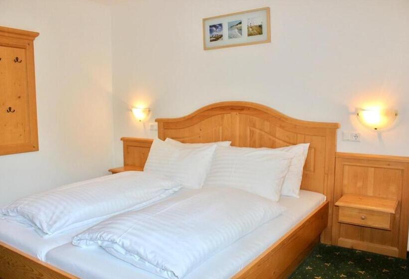 חדר סטנדרט, Alex